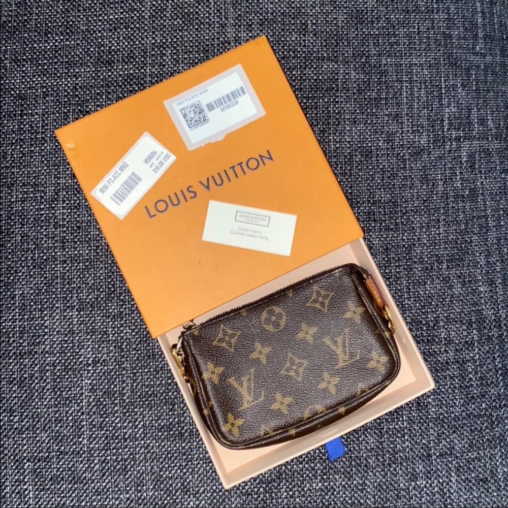 Louis Vuitton Mini Pochette Accessoires Monogram